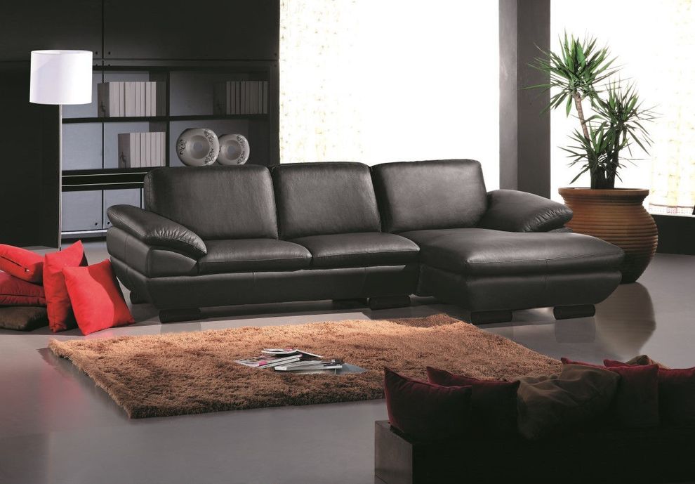 Contemporary sectional sofa in black leather by Beverly Hills