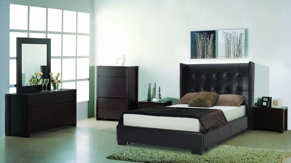 Brown bycast leather bed w/ curved tufted hb by Beverly Hills