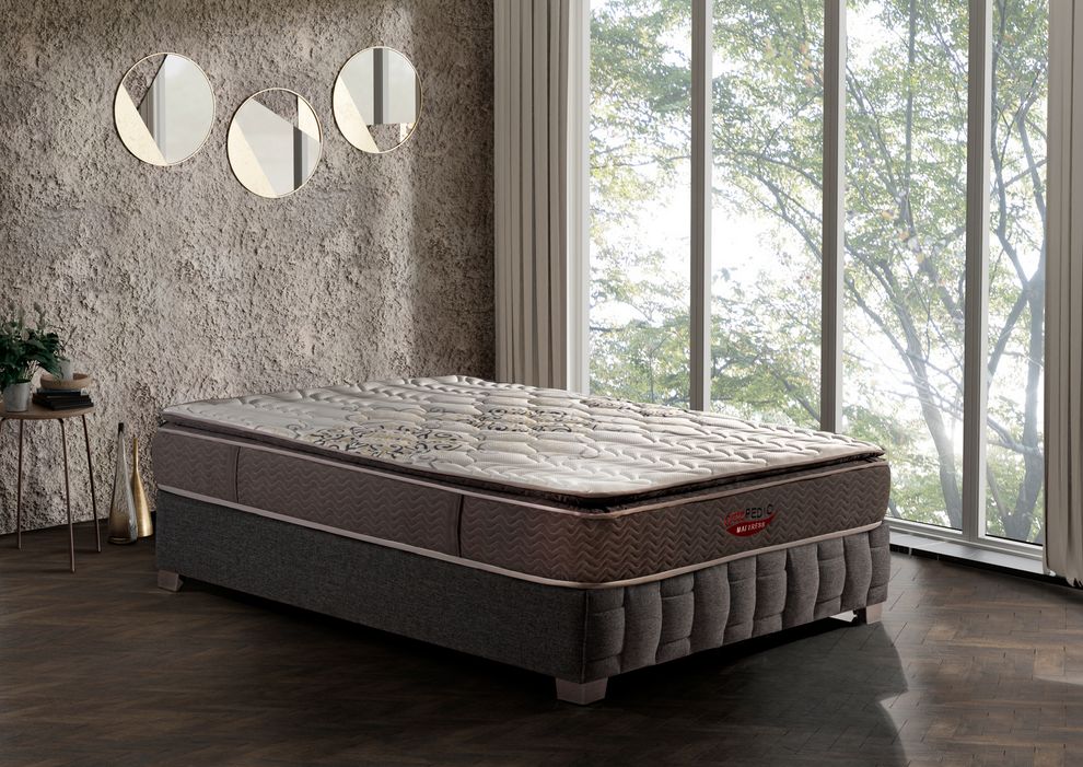 11-inch pillowtop mattress by Casamode