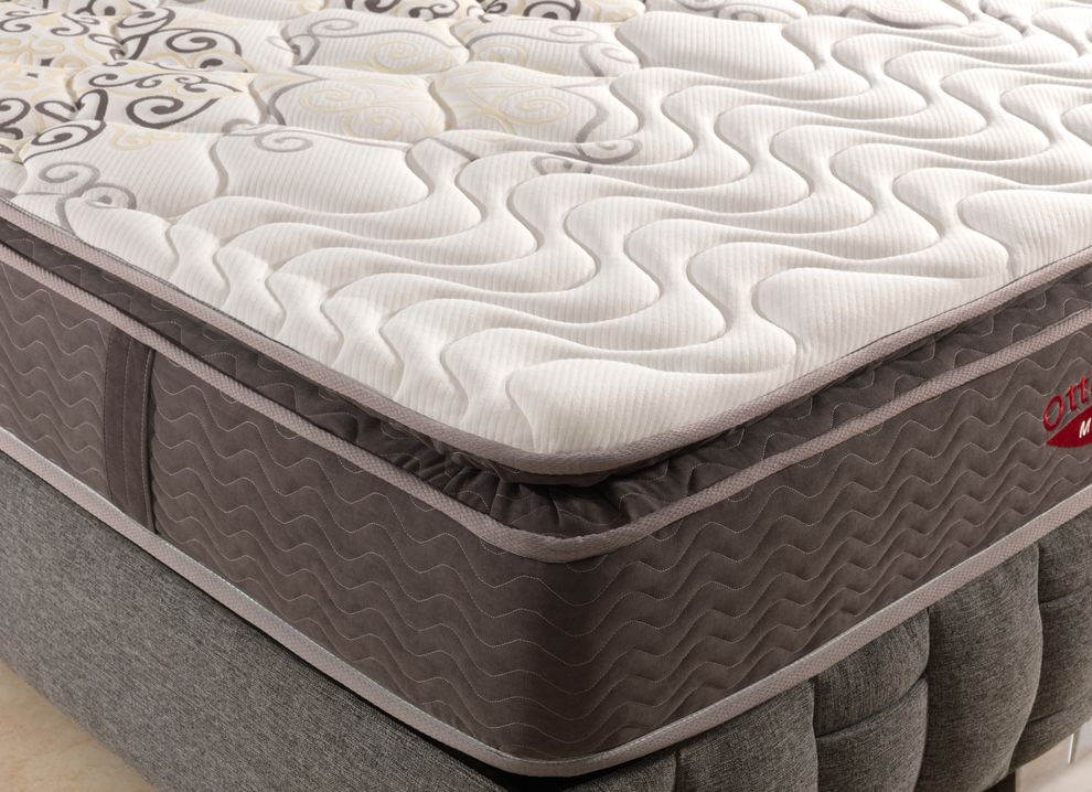 11-inch pillowtop mattress by Casamode