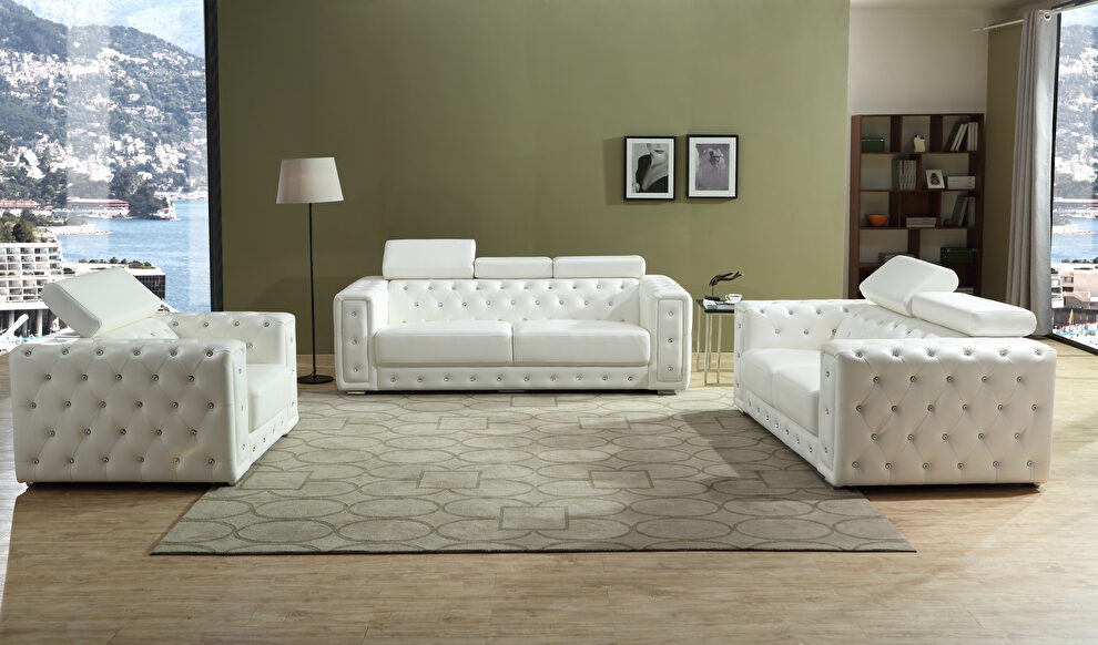 Modern style sofa in white faux leather by Cosmos