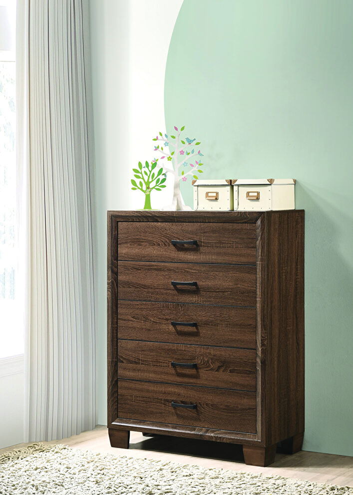 Transitional medium brown chest by Coaster
