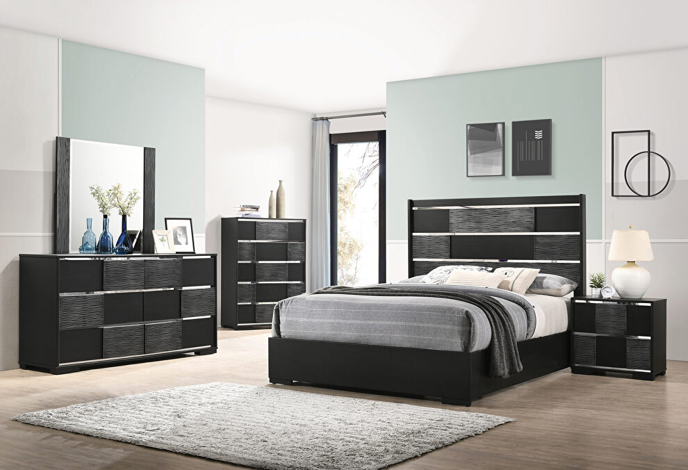 Black finish hardwood queen bed by Coaster
