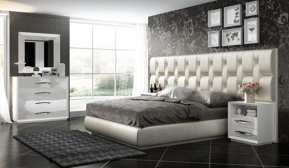 European white high gloss contemporary king bed by Franco Spain
