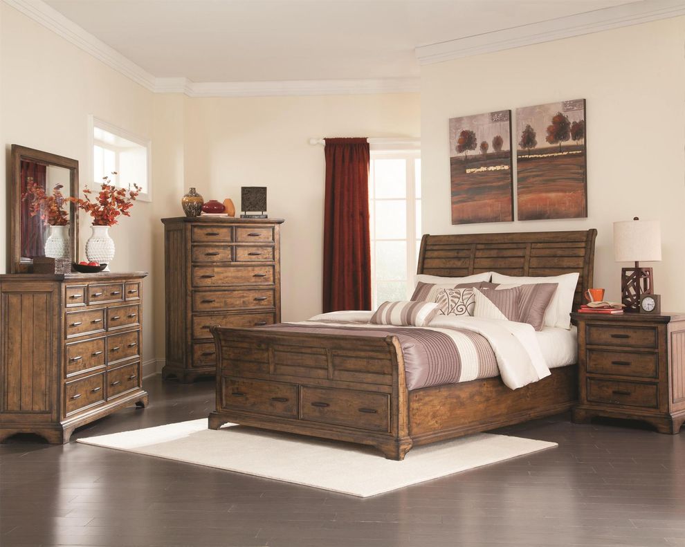 King bed in casual style with storage in footboard by Coaster