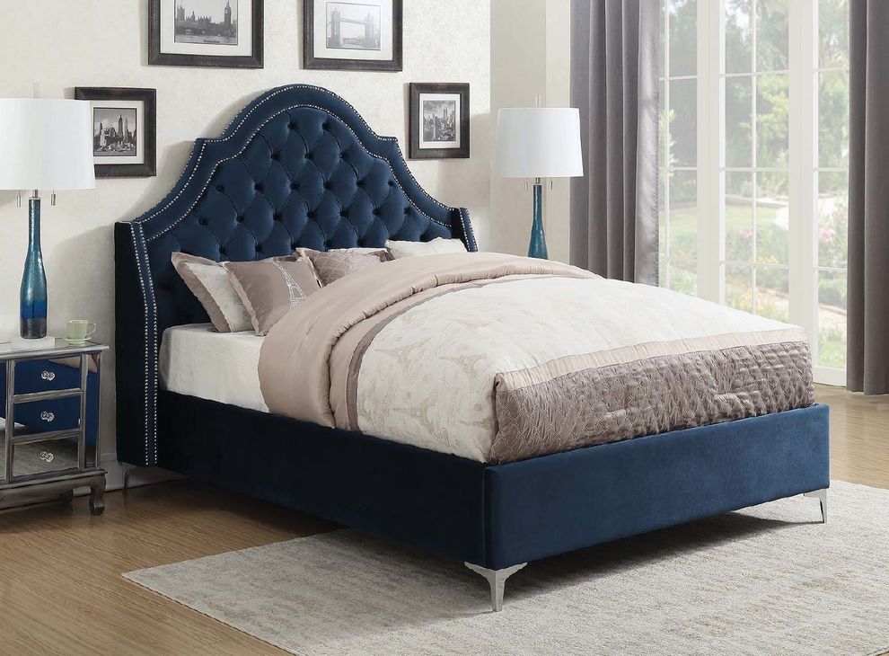 Demi wing blue velvet king size bed by Coaster