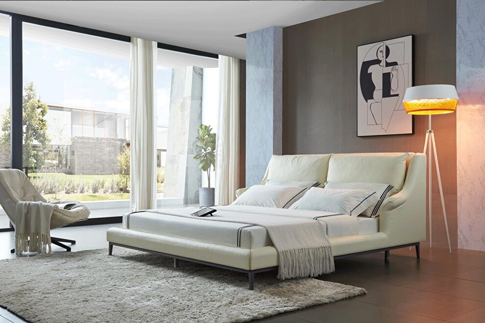 Contemporary off white leather bed by ESF