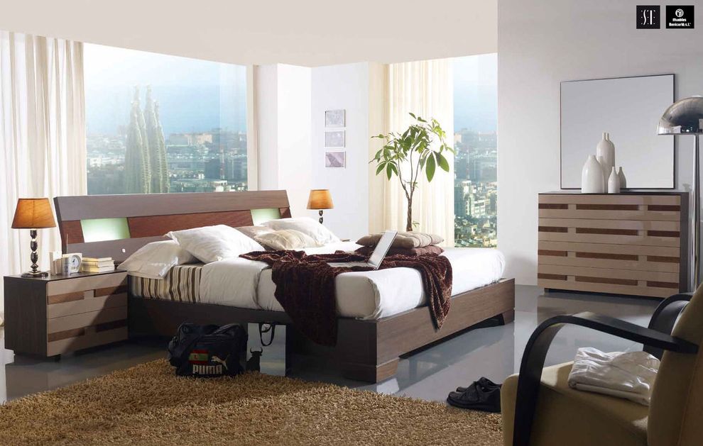 Cinnamon brown platform bedroom in European style by ESF
