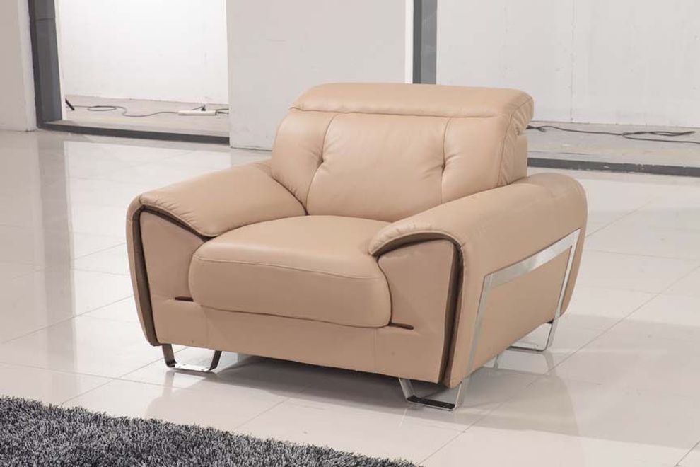 Contemporary light beige leather chair by ESF