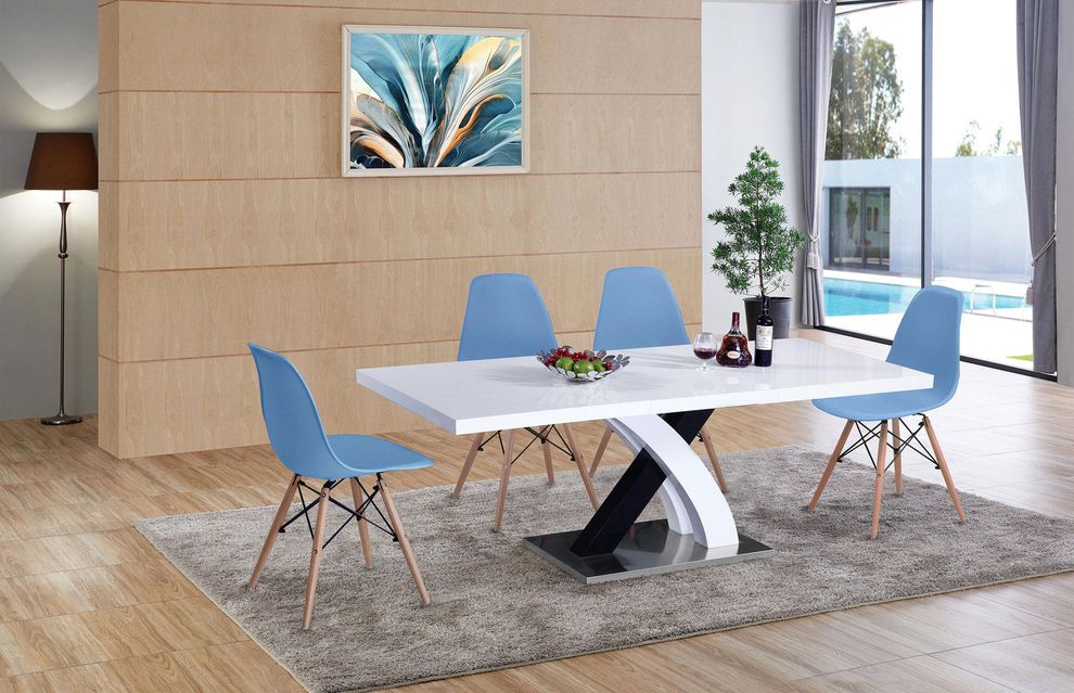 X-shaped base white lacquered dining table by ESF