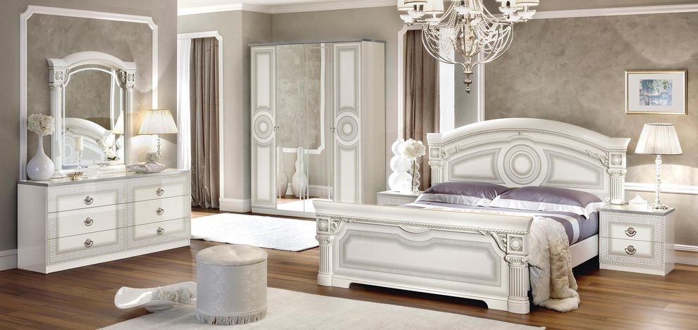 Classic touch elegant traditional queen bed by Camelgroup Italy