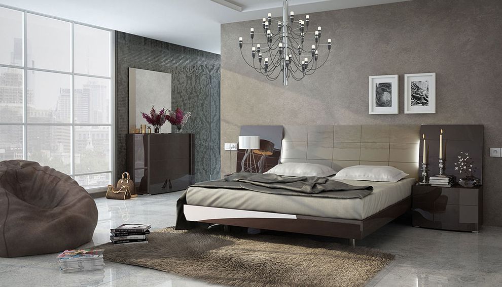 Modern high-gloss platform king size bed by Fenicia Spain