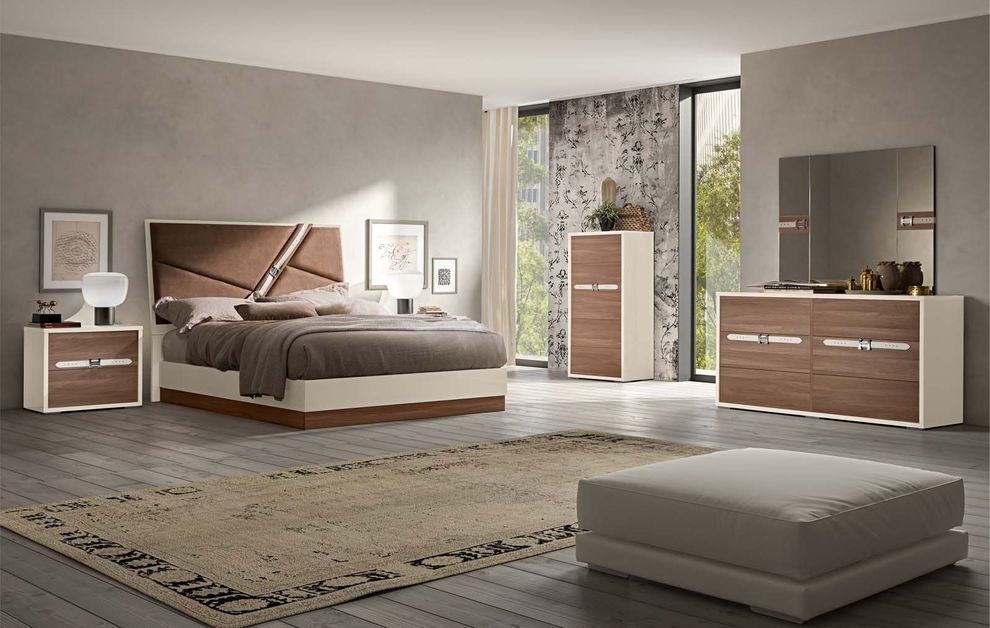 Modern two-toned wood finish king bed by Status Italy