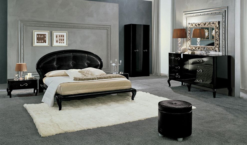 Lacquered modern bed in black by ESF