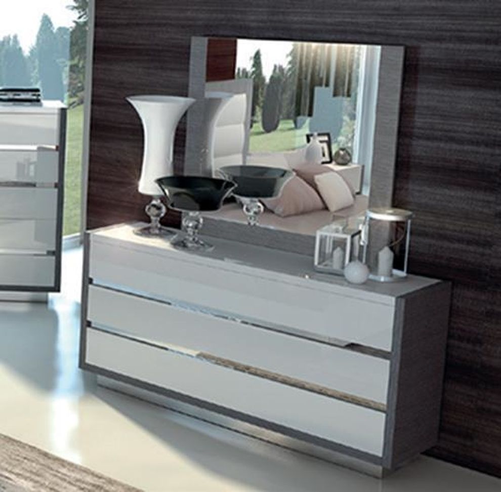 Made in Italy white glossy dresser by ESF
