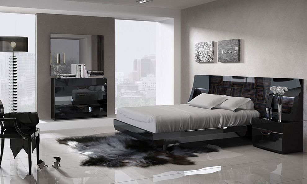 High-gloss black Spain-made king size bed by Fenicia Spain