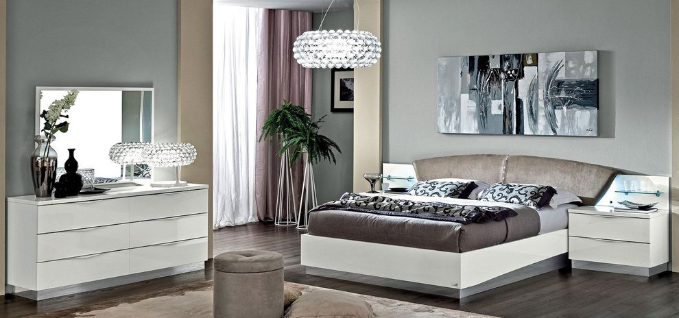Modern white platform bed from Italy by Camelgroup Italy