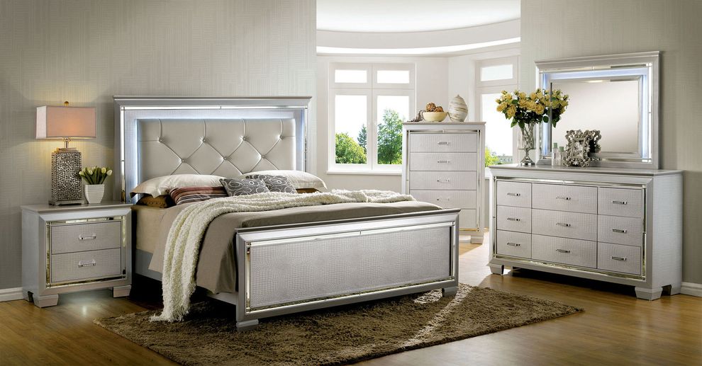 Silver crocodile leatherette modern bed by Furniture of America