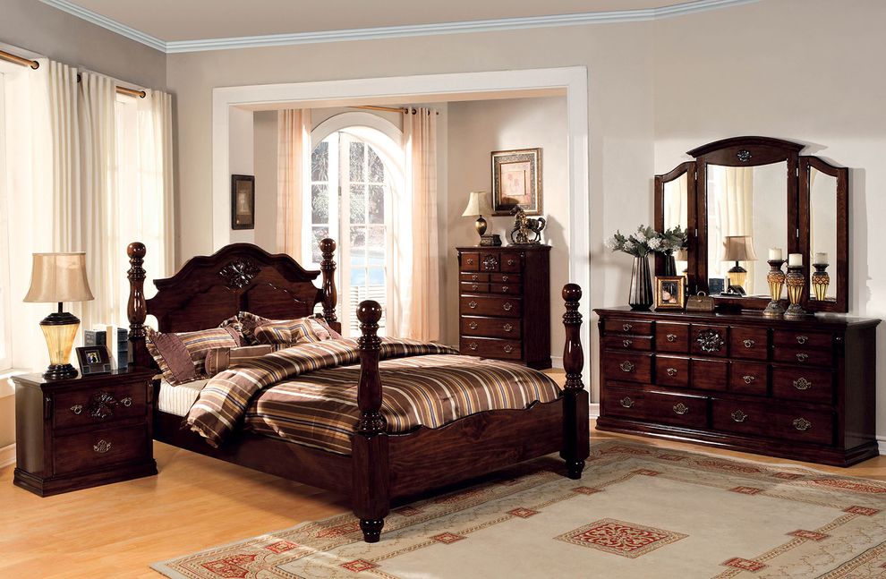Traditional style glossy dark pine finish bed by Furniture of America