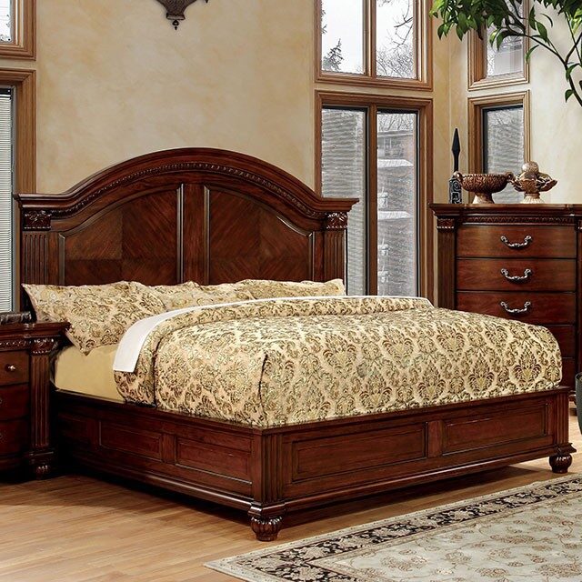 Traditional style cherry finish king bed by Furniture of America