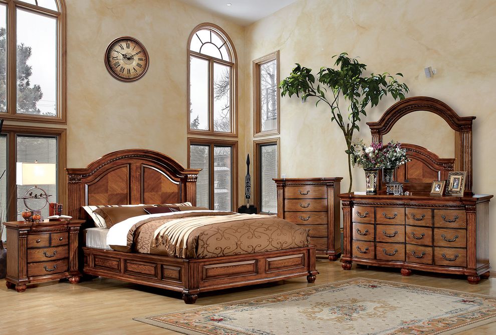 Luxurious antique oak traditional style bedroom by Furniture of America
