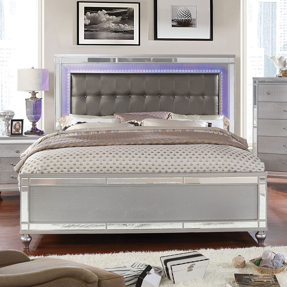 Silver crocodile-textured detail contemporary king bed by Furniture of America