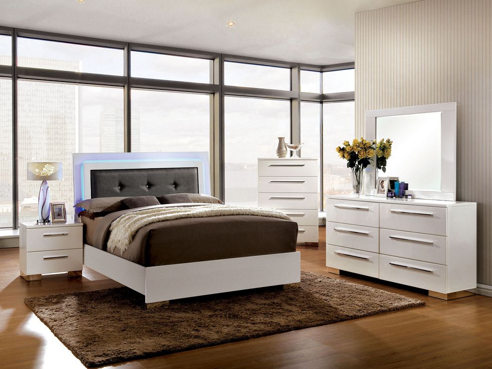 White modern full size bed with LED lights by Furniture of America