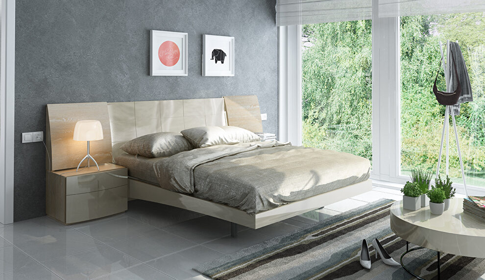 Contemporary tan high-gloss special order king bed by Fenicia Spain