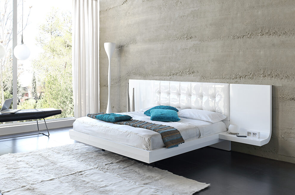 Contemporary white king bed in low profile by Fenicia Spain