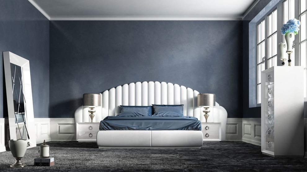 White tiered headboard full size contemporary bed by Franco Spain