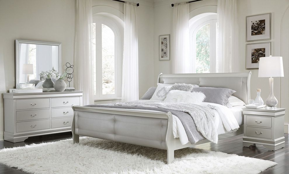 Simple casual style king size bed in silver finish by Global