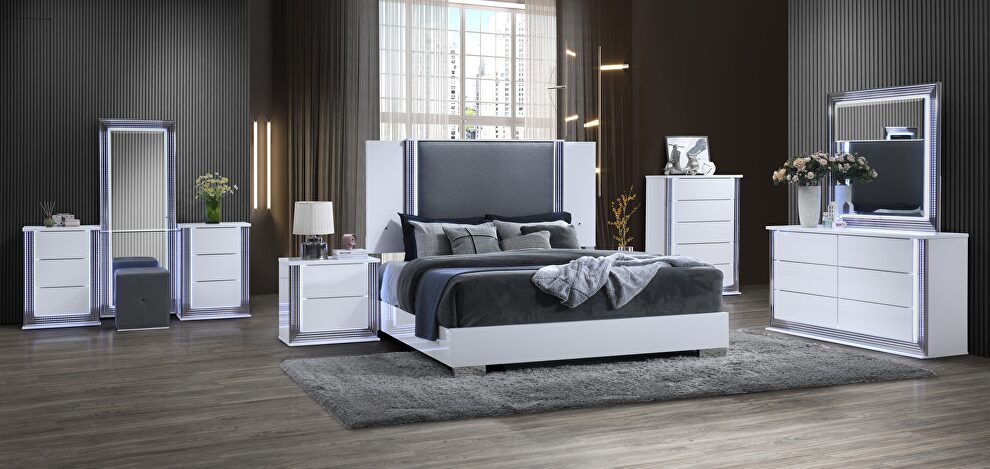 Smooth white king bed in modern style w/ led by Global