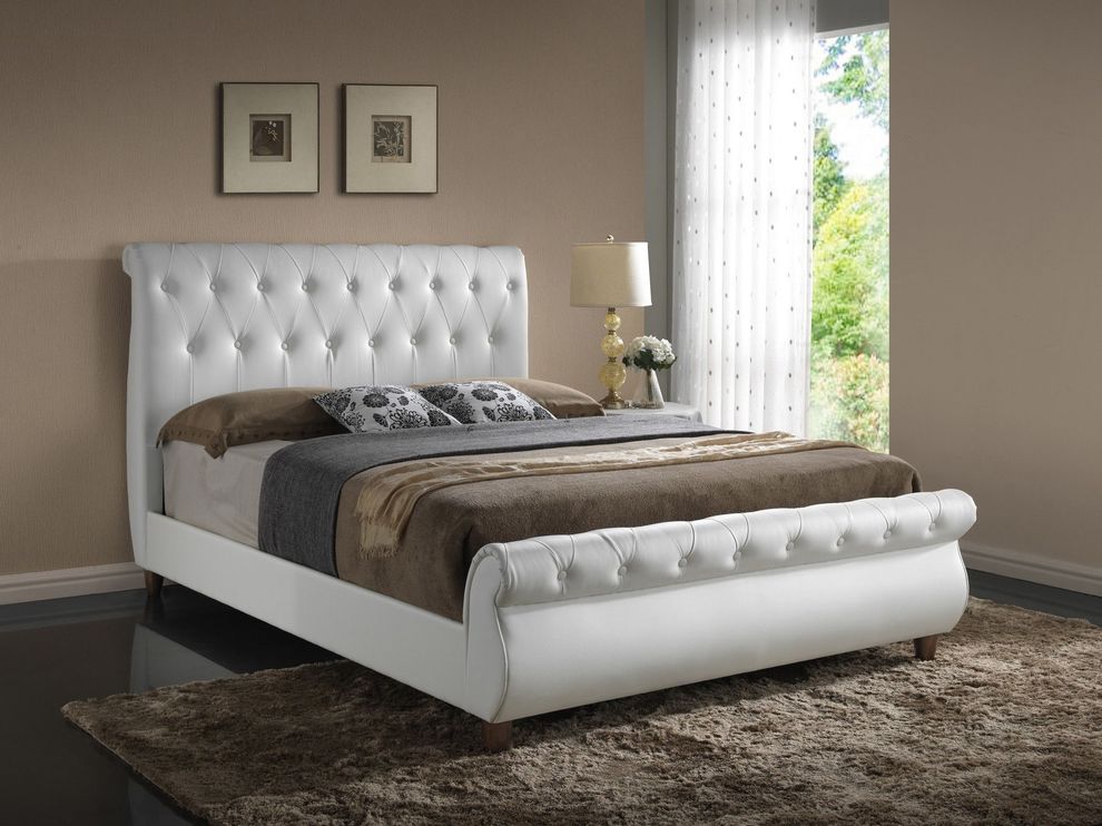 Tufted buttons design bed in white leatherette by Glory