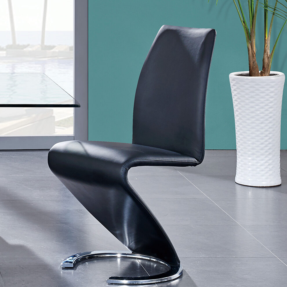 Futuristic design z-shaped chair in black by Global