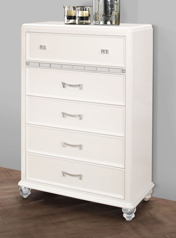 Pearl white chest by Global