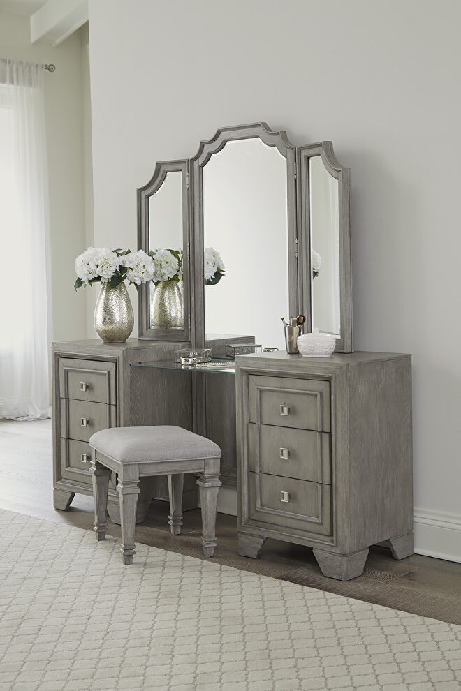 Driftwood gray finish vanity dresser with mirror by Homelegance