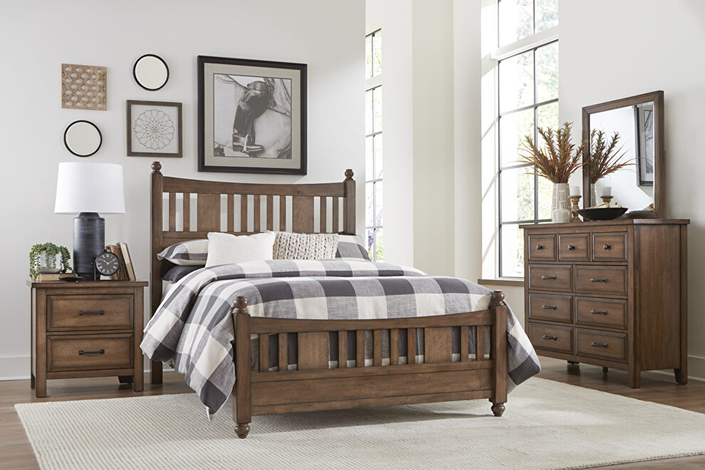 Light brown finish queen bed by Homelegance