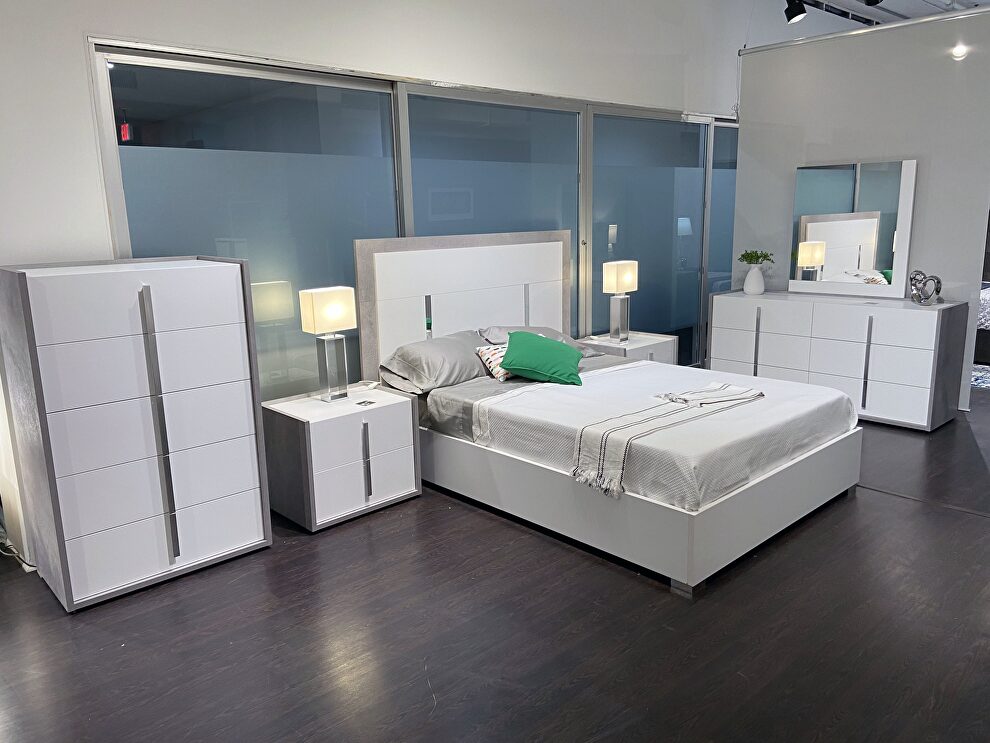Contemporary white / gray king bed by J&M