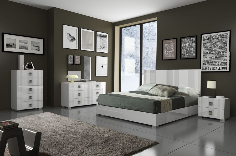 Italian European white high gloss platform bed by J&M