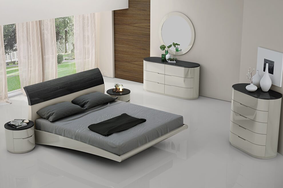 Contemporary platform queen bed in gray lacquer by J&M