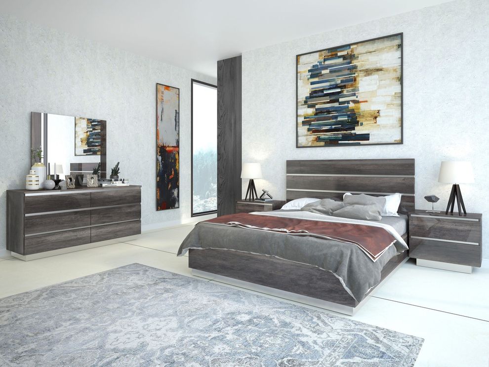 Italian gray high gloss modern platform bed by J&M