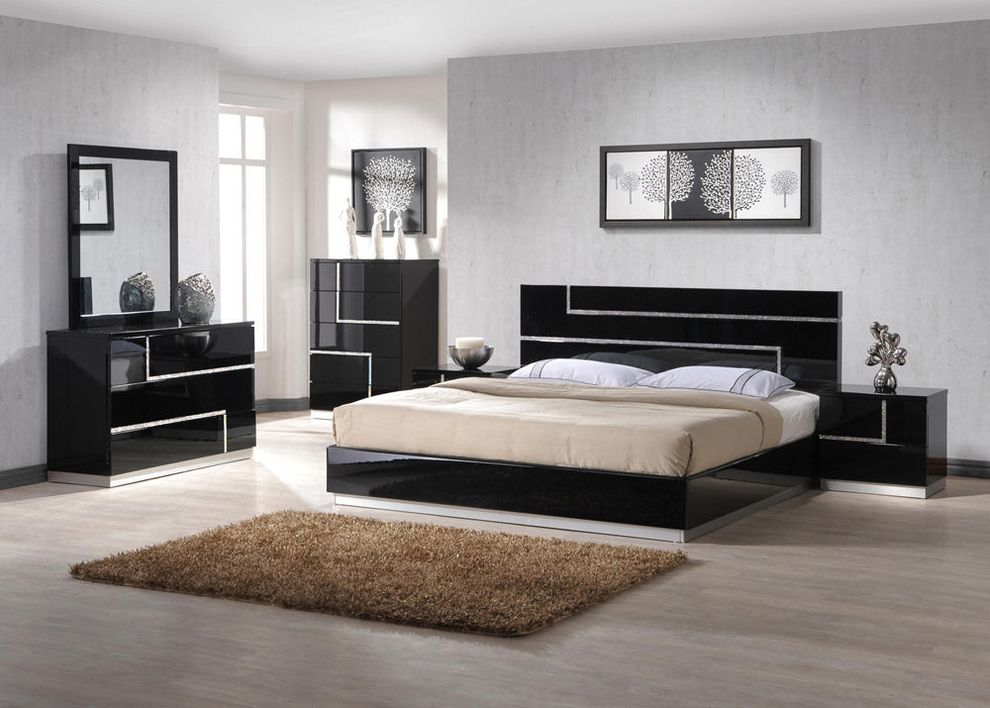 Black lacquer high-gloss finish king modern bed by J&M