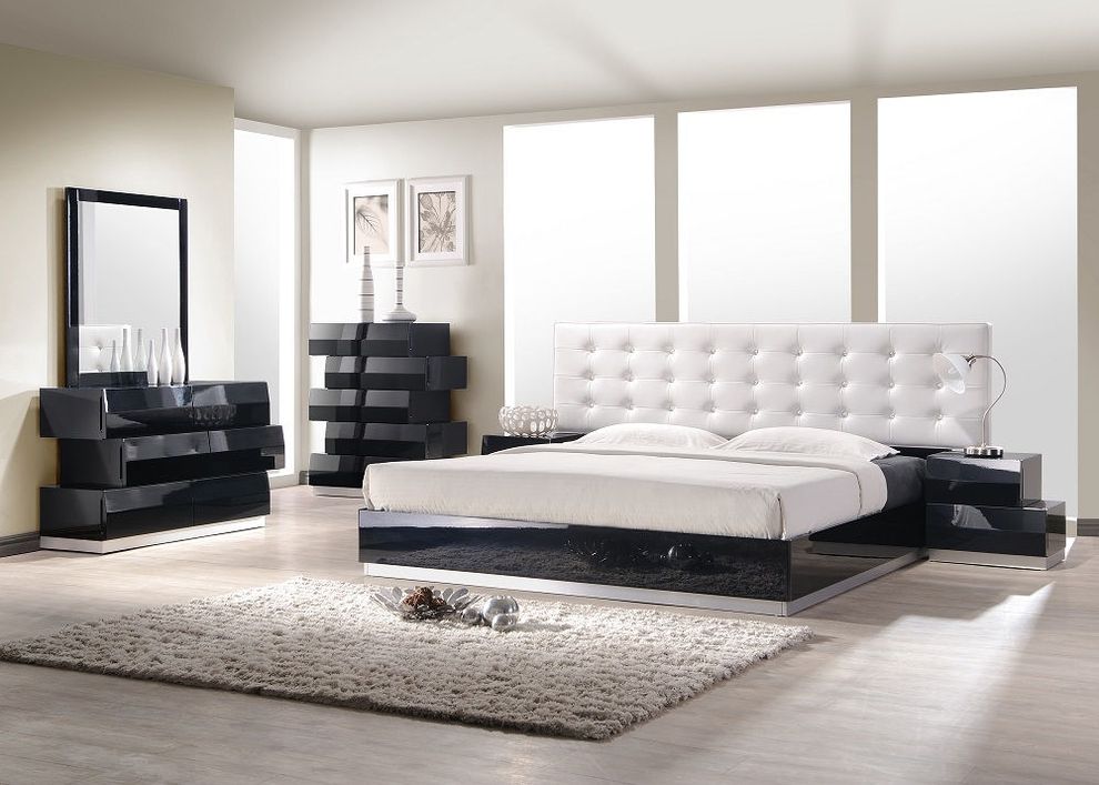 High-gloss modern platform bed w/ wide hb by J&M