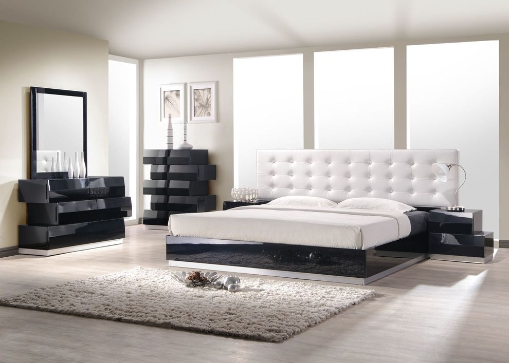 Black lacquer/white high-gloss king bed set by J&M