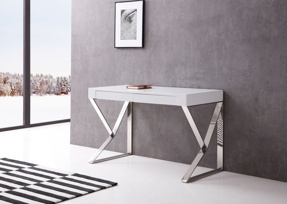 Contemporary white computer/office desk by J&M