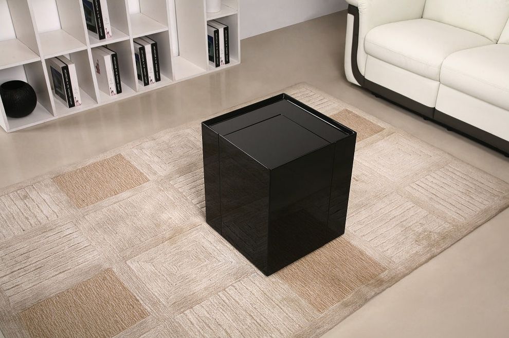 Black stylish end table w/ inside bar compartment by J&M