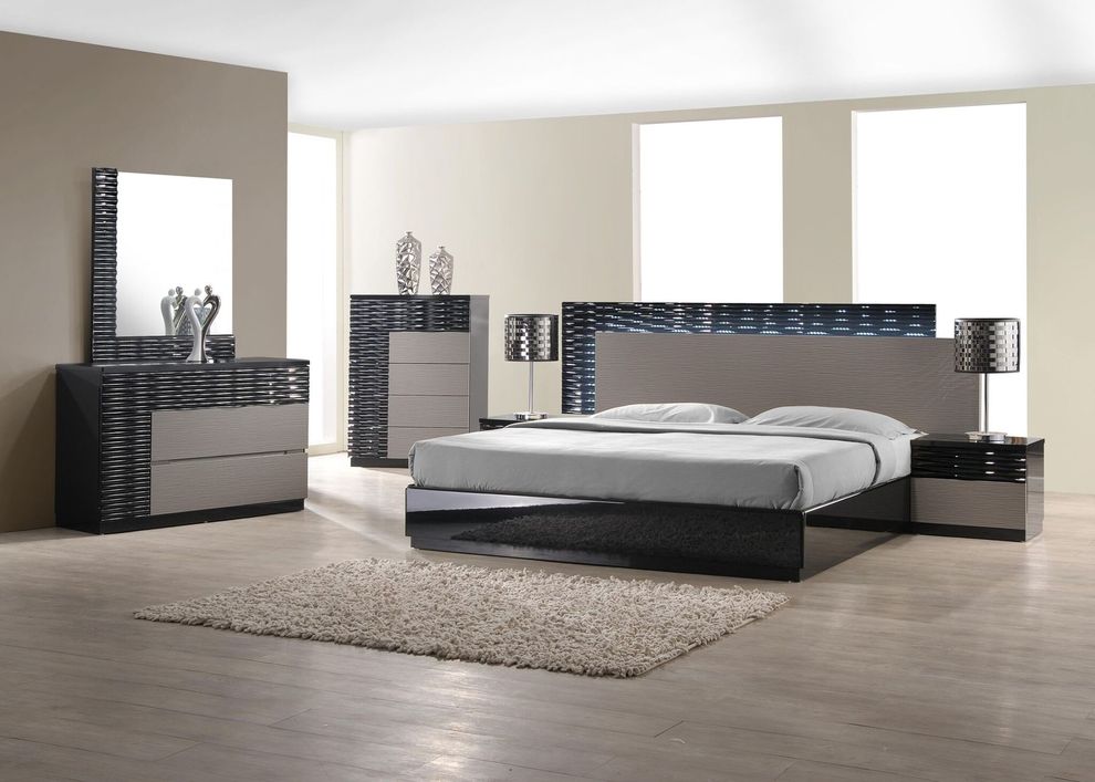 Black and gray lacquer finish 5pcs king set by J&M
