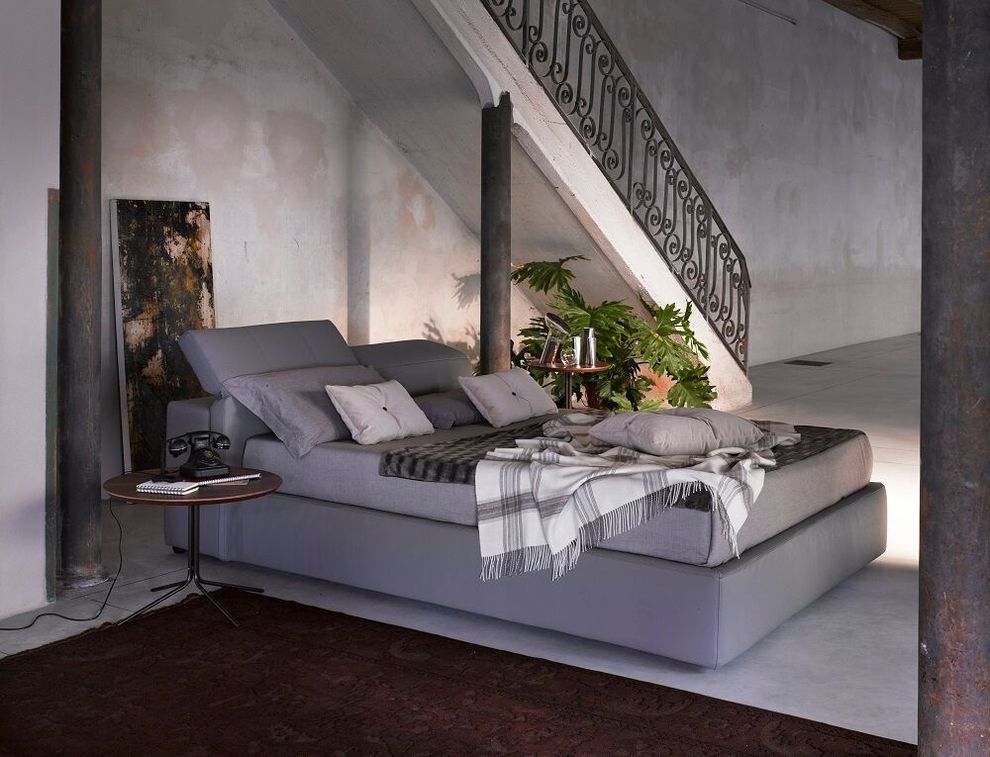 Modern gray fabric king bed w/ storage by J&M