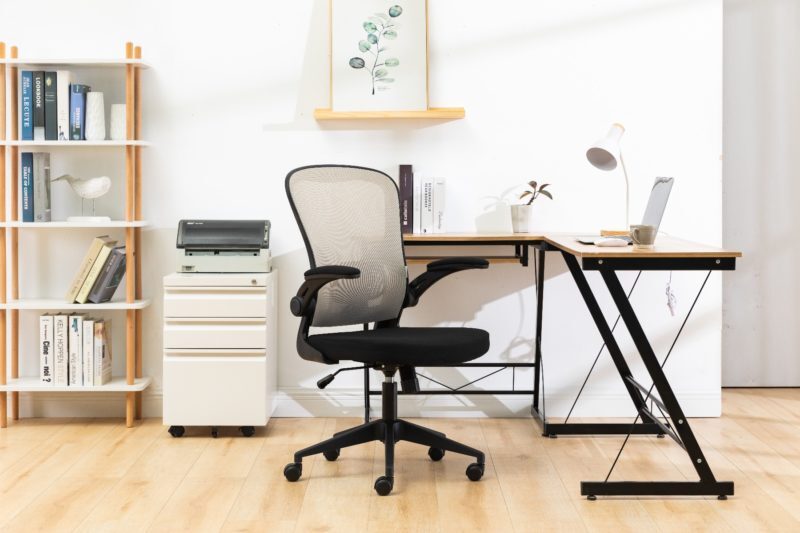 Beige nylon/ mesh adjustable swivel office chair by Leisure Mod