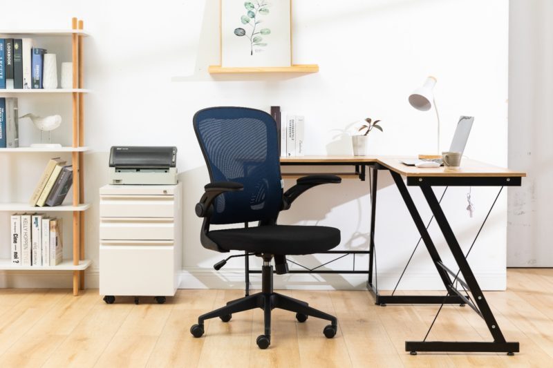 Royal blue nylon/ mesh adjustable swivel office chair by Leisure Mod